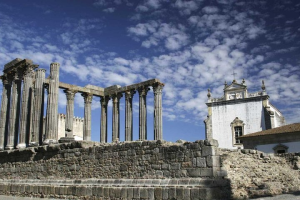 Full Day Private Tour to Evora and Alentejo from Lisbon