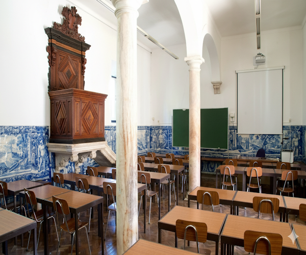 evora university classroom