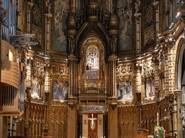 pexels-montserrat (1)