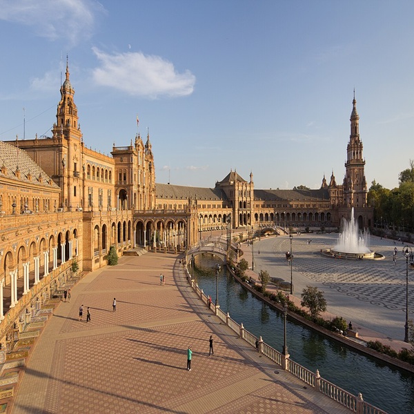Plaza_de_España_(Sevilla)_-_01 (1)