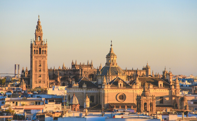 henrique-ferreira-62QRdDoe44M-unsplash seville cathedral